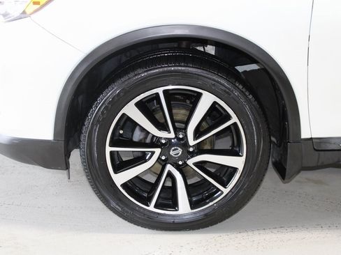 Used 2019 Nissan Rogue SL image 5