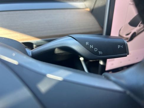 Used 2018 Tesla Model 3 Long Range image 15