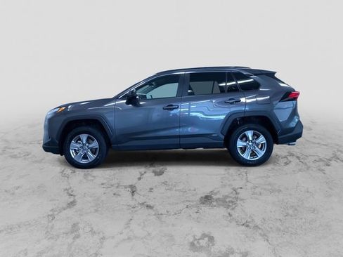 Used 2025 Toyota RAV4 LE AWD/4WD image 7