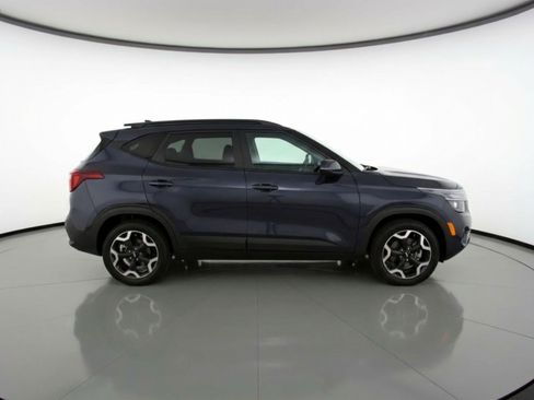 Used 2025 Kia Seltos S image 11