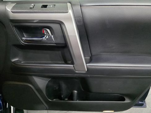 Used 2021 Toyota 4Runner Limited AWD/4WD image 13