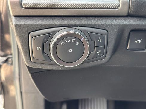 Used 2019 Ford Fusion SE w/ Equipment Group 151A image 26