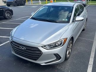 Used 2017 Hyundai Elantra Limited FWD video 1