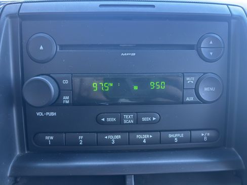 Used 2007 Ford Explorer Sport Trac XLT image 18