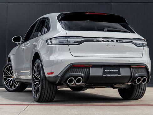 Certified 2026 Porsche Macan AWD/4WD image 3