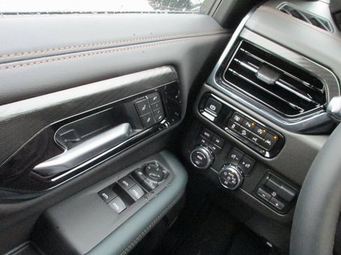 New 2026 GMC Yukon XL AT4 w/ AT4 Premium Plus Package image 16