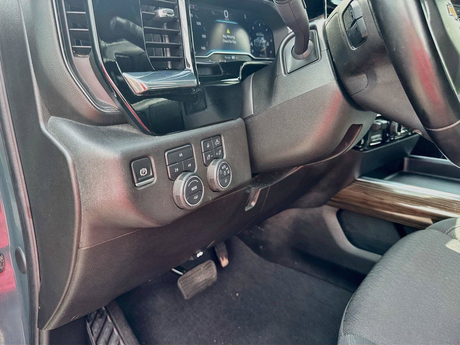 Used 2025 Chevrolet Silverado 3500 LT w/ Texas Edition AWD/4WD image 9