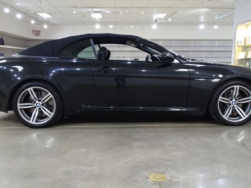 Used 2007 BMW M6 Convertible RWD image 18