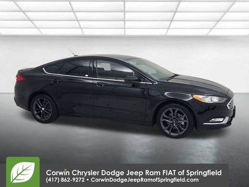 Used 2018 Ford Fusion SE w/ Equipment Group 201A image 1