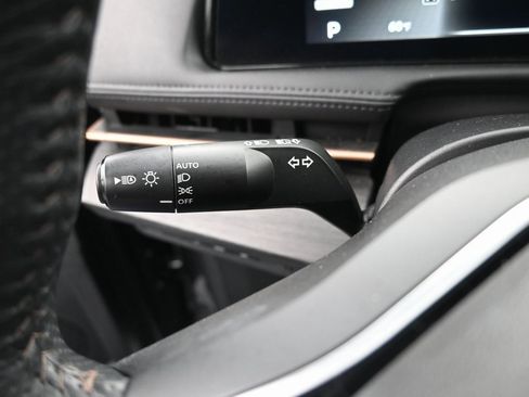 Used 2023 Nissan Ariya AWD image 19