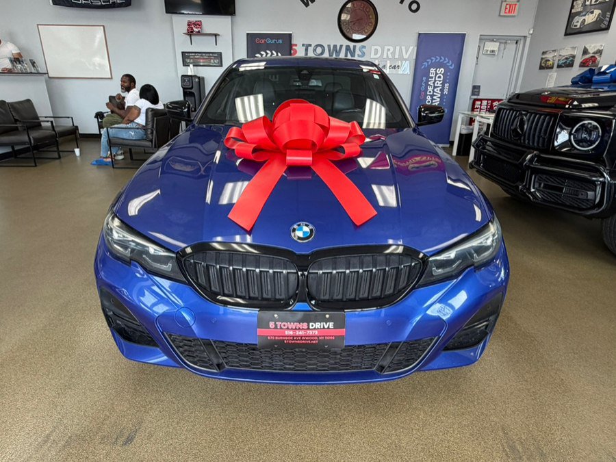 Used 2022 BMW 330i Sedan w/ M Sport Package RWD image 6