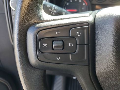 Used 2024 Chevrolet Silverado 2500 Custom w/ Custom Value Package image 11