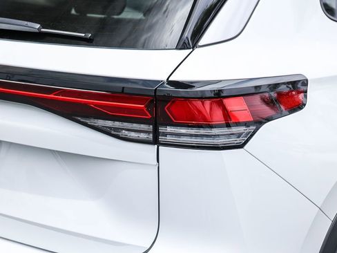 New 2025 Volkswagen Tiguan S image 14