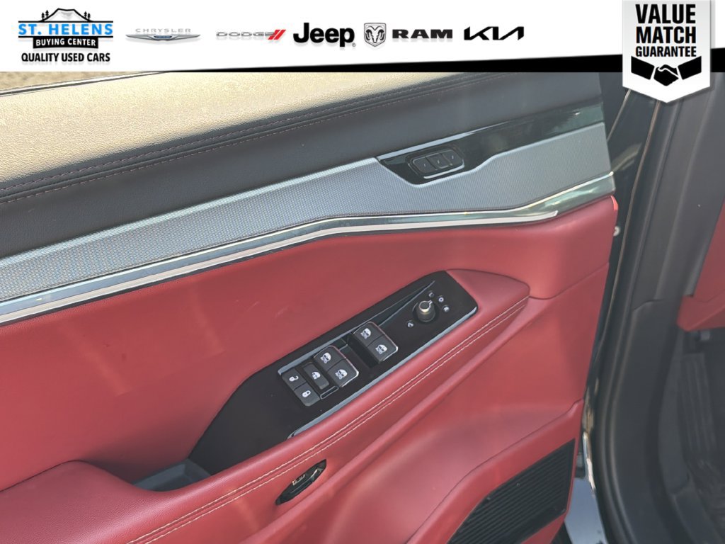 Used 2024 Jeep Wagoneer Limited AWD/4WD image 17