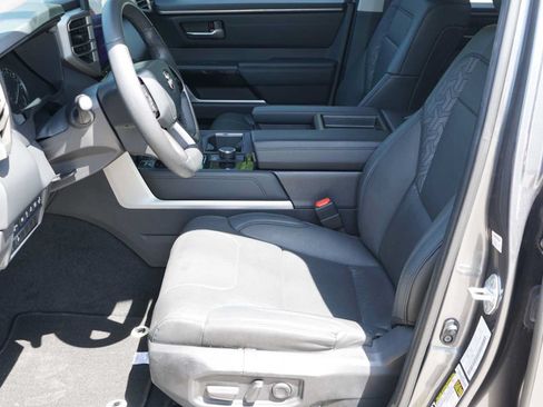 Used 2022 Toyota Tundra Limited RWD image 9