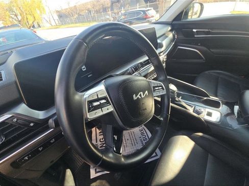 Used 2025 Kia Telluride S image 4