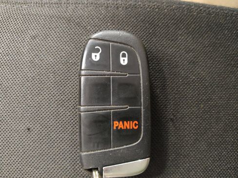 Used 2020 Jeep Renegade Sport FWD image 32