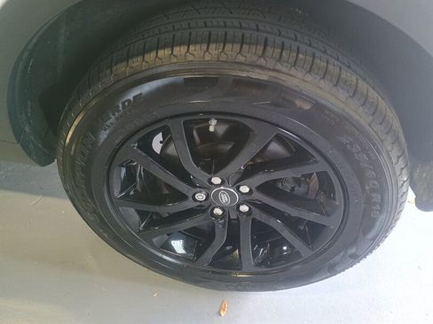 Used 2019 Land Rover Discovery Sport SE AWD/4WD image 41