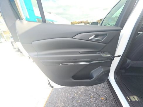 New 2026 Chevrolet Traverse LT w/ LPO, Floor Liner Package image 22