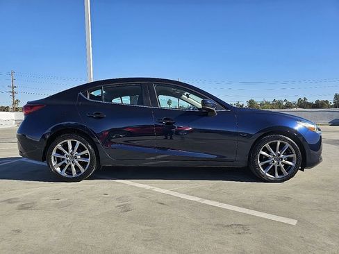 Used 2018 MAZDA MAZDA3 Touring image 9