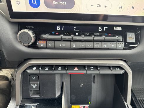 New 2026 Toyota Tundra Platinum AWD/4WD image 21