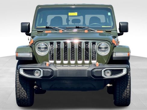 Used 2022 Jeep Gladiator Overland w/ LED Lighting Group AWD/4WD image 2