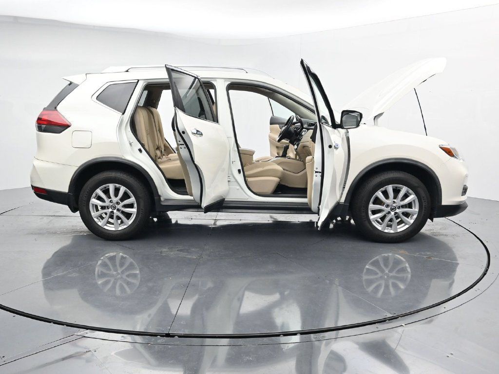 Used 2018 Nissan Rogue SV AWD/4WD image 41