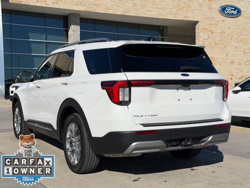 Used 2025 Ford Explorer Platinum image 11