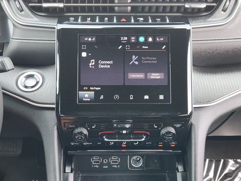 Used 2025 Jeep Grand Cherokee L Laredo w/ Luxury Tech Group I AWD/4WD image 18