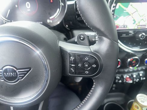 Used 2023 MINI Cooper S image 32