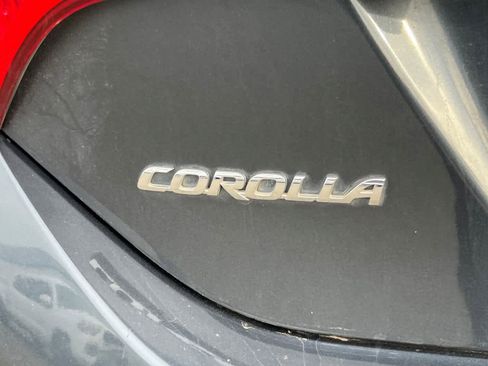 Used 2019 Toyota Corolla L image 21