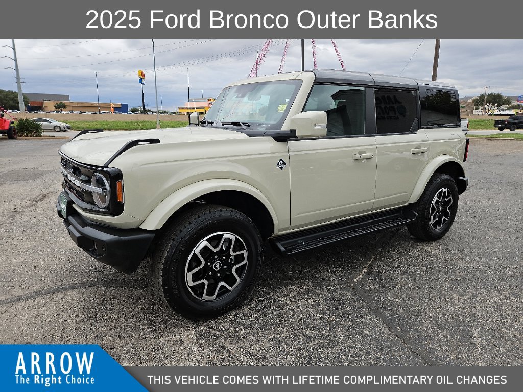 Used 2025 Ford Bronco Outer Banks AWD/4WD image 5