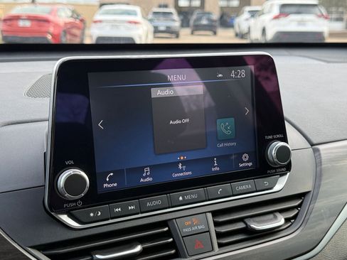 Used 2025 Nissan Altima 2.5 SV image 20