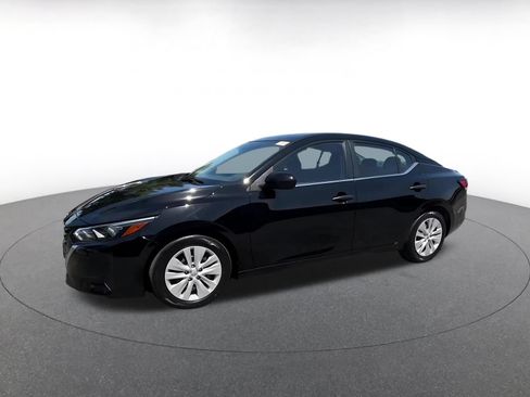 Used 2025 Nissan Sentra S FWD image 7