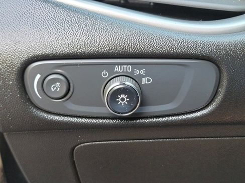 Used 2022 Chevrolet Malibu LT image 19