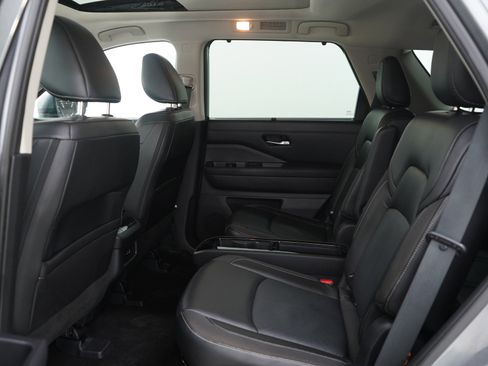 Used 2023 Nissan Pathfinder SL w/ SL Premium Package image 20