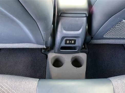 Used 2024 Hyundai Venue Limited image 22