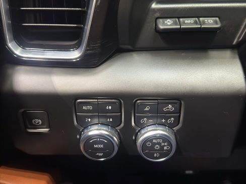 Certified 2023 GMC Sierra 1500 Denali Ultimate image 40