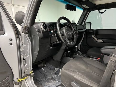 Used 2015 Jeep Wrangler Unlimited Sport w/ Quick Order Package 24S AWD/4WD image 17