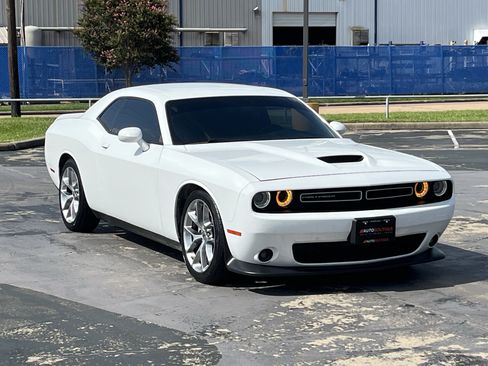 Used 2022 Dodge Challenger GT RWD image 5
