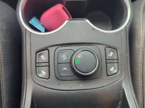 Used 2020 GMC Terrain SLT w/ Preferred Package FWD image 9