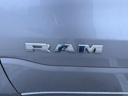 Used 2022 RAM 1500 Big Horn AWD/4WD image 18