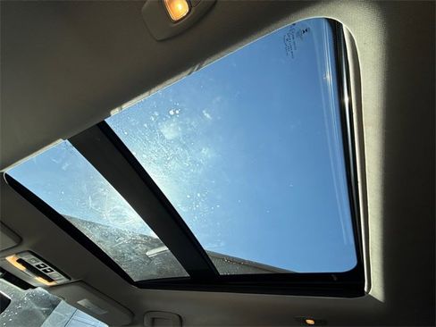 Used 2024 Mitsubishi Outlander SE Black Edition image 17