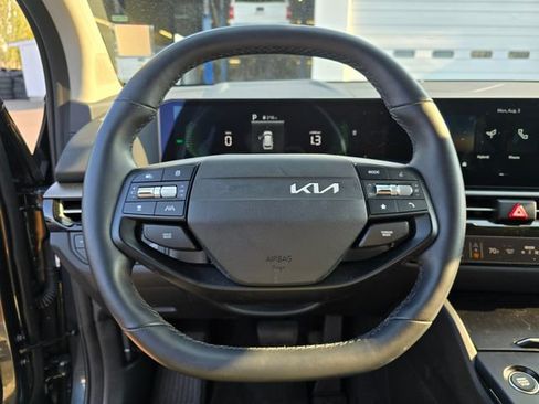 Certified 2026 Kia Sportage S AWD/4WD image 24