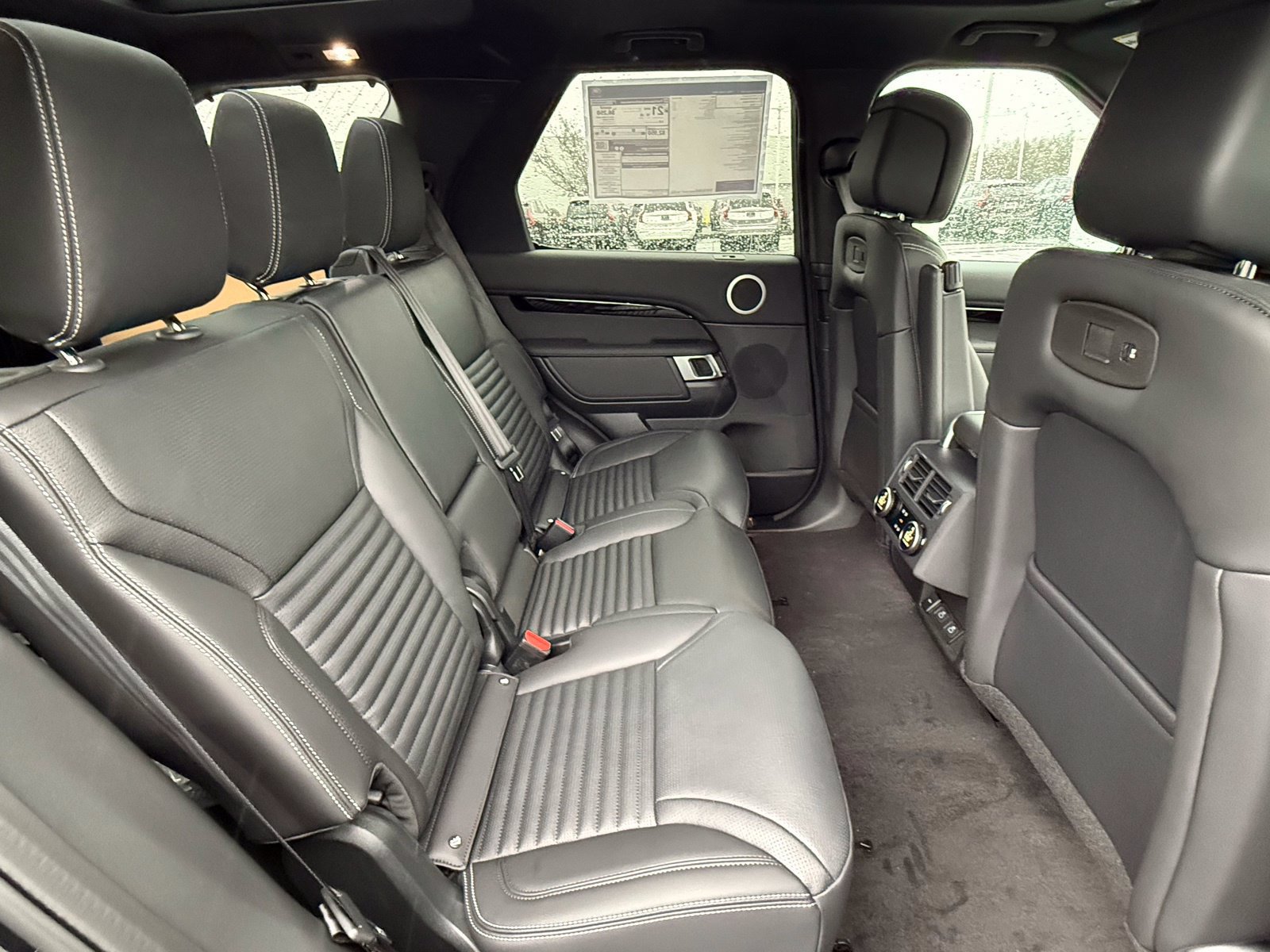 New 2026 Land Rover Discovery S AWD/4WD image 17
