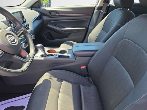 Used 2023 Nissan Altima 2.5 S FWD image 12
