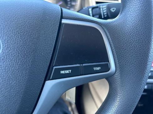 Used 2017 Hyundai Elantra SE FWD image 17