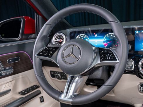 Used 2025 Mercedes-Benz GLA 250 image 17