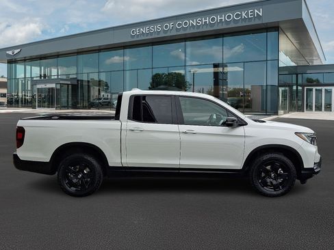 Used 2025 Honda Ridgeline Black Edition image 7