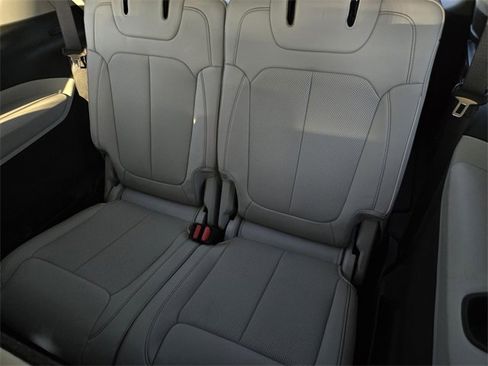 Used 2021 Jeep Grand Cherokee L Overland image 18